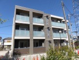 軽量鉄骨造3階建てのハイツ！