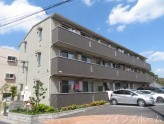 軽量鉄骨造3階建て！