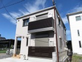軽量鉄骨造2階建てのハイツ！