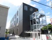 009874/築浅！木造3階建てのコーポ！