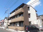 軽量鉄骨造3階建てハイツ！