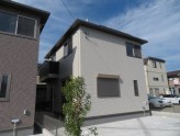 軽量鉄骨造2階建てのペット可戸建て！