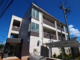 鉄骨造3階建てマンション！