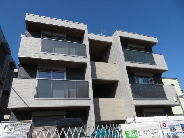 新築ZEH-M物件！軽量鉄骨造3階建てハイツ！