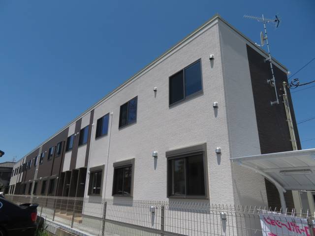 新築！木造2×4造2階建てのコーポ！