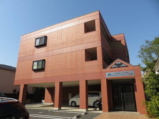 重量鉄骨造3階建てのペット可マンション！